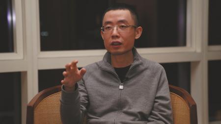 在成都春熙路一家五星级酒店,“花总”批准华西都市报、封面信息记者专访,讲述了曝光“酒店卫生内情”之后的通过。