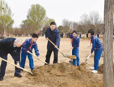 △2019年4月8日，习近平来到北京市通州区永顺镇参加首都义务植树活动