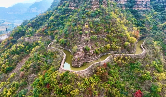 △蜿蜒在太行山腰的红旗渠
