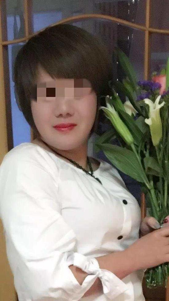  王女士整形前照片