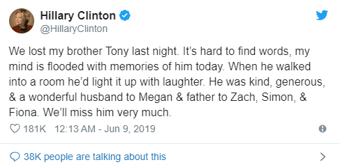 希拉里推特截图