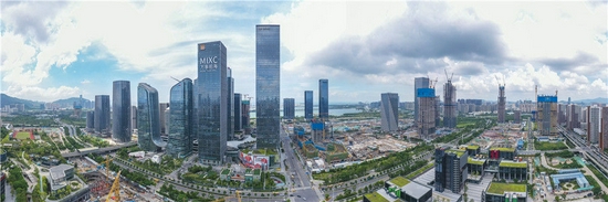 这是9月8日拍摄的深圳前海深港现代服务业合作区（无人机全景照片）。新华社记者 毛思倩 摄