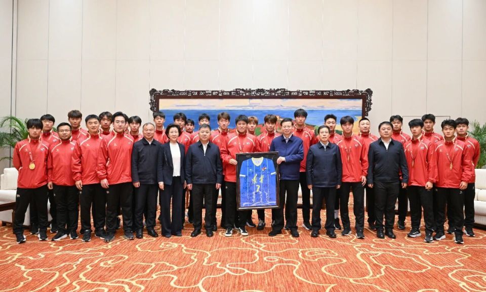 辽宁省委书记许昆林，会见辽宁U18男子足球队