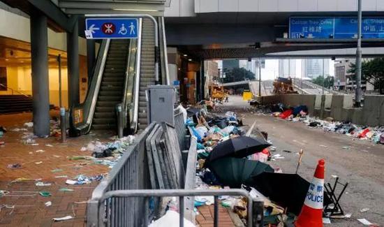 侠客岛:“香港人权11直播与民主法案”究竟害了