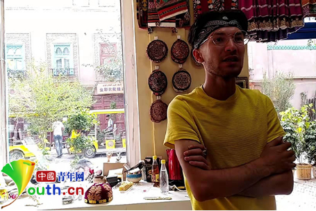 麦吾兰·图拉克,"90后"维吾尔族青年设计师.中国青年网记者 杨月 摄