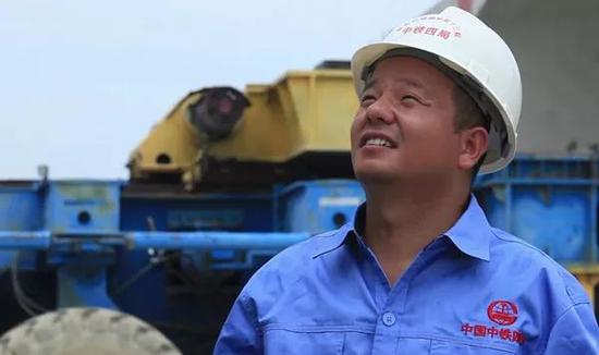 中铁四局商相符杭铁路胖东制梁场副场长徐露平