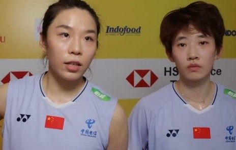 世界羽联年终总决赛：贾一凡/张殊贤2-0战胜日本组合，但无缘四强