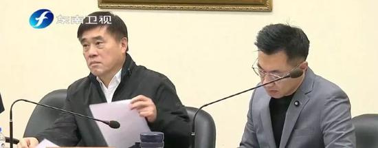国民党前副主席郝龙斌(左)