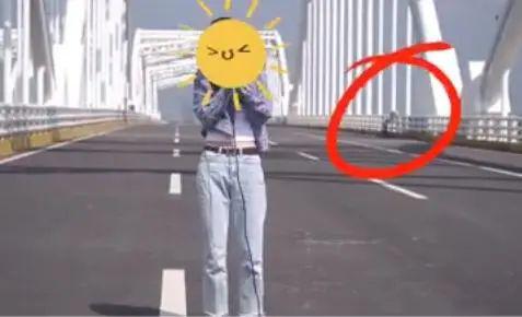 北京日报|女子桥上唱歌拍到有人跳河 民警追出13公里