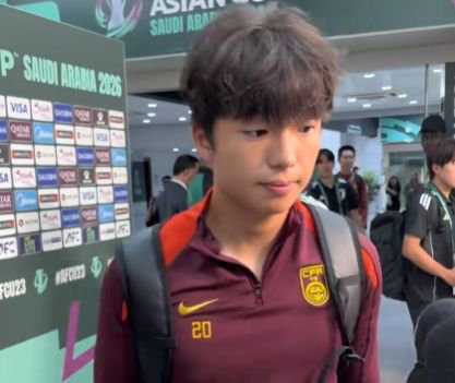 李镇全：在场上有种无力感，恨自己技不如人不够强，这是真实差距