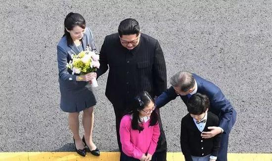 “朝鲜第一妹妹”河内实力抢镜 为金正恩鞍前马后