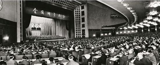 　　1978 年3月18日至31日，在北京召开的全国科学大会，迎来了科学的春天，也拉开了科技体制改革的序幕。