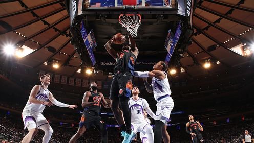 首节就失去悬念 尼克斯大胜爵士 布伦森33分 小麦7记三分