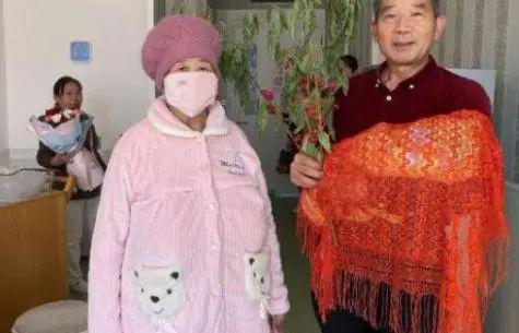 67岁女子自然受孕生女轰动一时 如今孩子1岁了