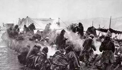  ▲风餐露宿是家常便饭