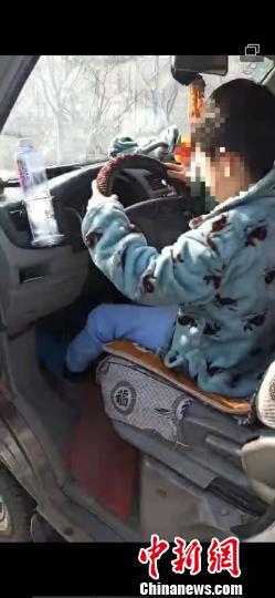 &ldquo;虎妈&rdquo;教9岁娃上路开车 罚款2000元驾照被注销