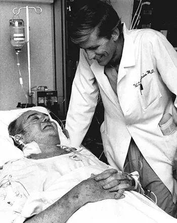 图为巴尼·克拉克