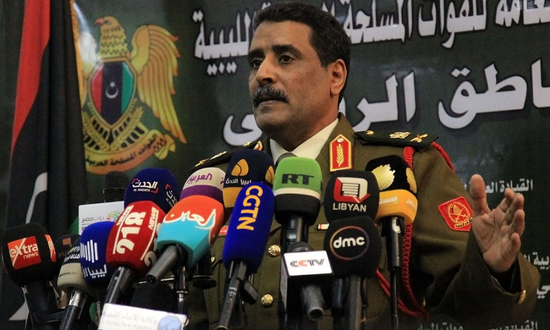  △利比亚国民军发言人艾哈迈德·米斯迈里在班加西的新闻发布会