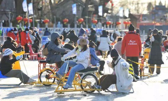 终于来了！北京什刹海后海冰场今起开放