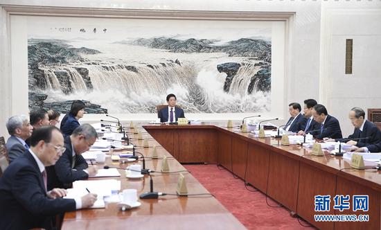 10月14日，十三届全国人大常委会第四十一次委员长会议在北京人民大会堂举行，栗战书委员长主持。 新华社记者张领摄