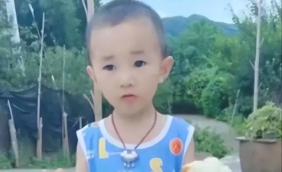 抖音上线付费聊天装扮商城，对标QQ首次试水社交商业化