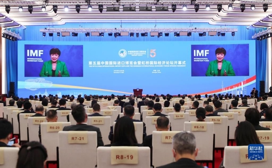 2022年11月4日晚，国际货币基金组织总裁格奥尔基耶娃在第五届中国国际进口博览会开幕式上以视频方式致辞。新华社记者 方喆 摄