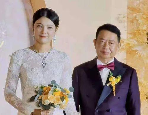 只看到中国金王娶嫩妻他背后的1500亿帝国才叫真传奇