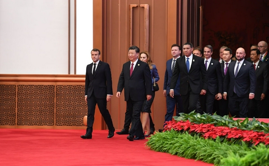 ↑2019年11月5日，第二届中国国际进口博览会在上海国家会展中心开幕。这是习近平同外方领导人一同步入会场。
