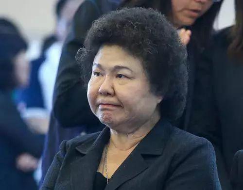 演员高雄:媒体:血溅议场 台湾高雄市议会“打”出知名度