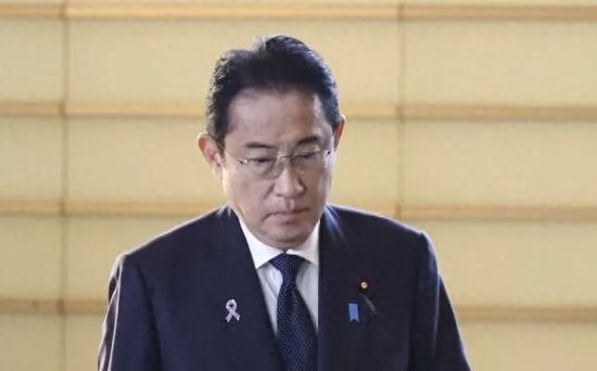 上班吃口早餐被直接开除！老板强硬辞退，最后反倒赔偿8000元