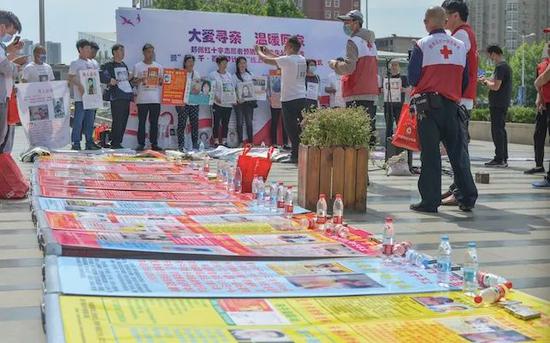 男子96000元卖掉亲生儿女 媒体：不配为人父！