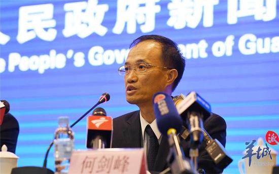 何剑峰答记者问