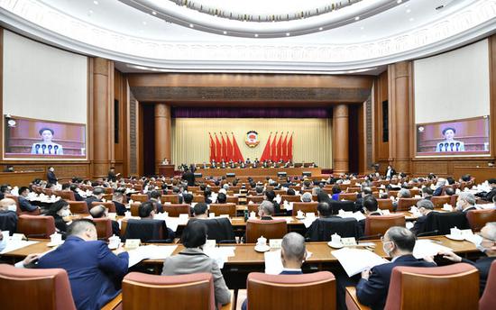 2021年3月8日,全国政协十三届四次会议举行视频会议。会议在全国政协机关设主会场,在委员驻地设分会场。这是主会场。 新华社记者 高洁 摄