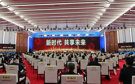 ↑2020年11月4日晚，第三届中国国际进口博览会开幕式在上海举行。