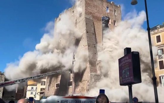 意大利中世纪塔楼翻新时一天两次坍塌 一工人被埋11小时后获救但不治身亡