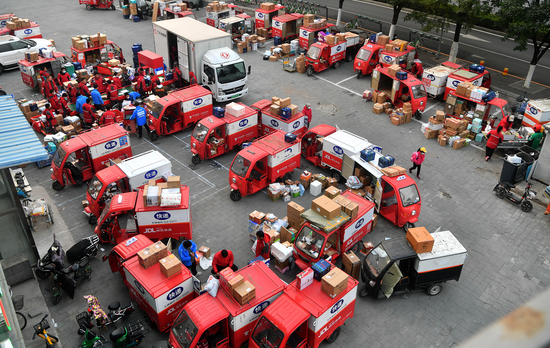 北京日报|爆棚!记者直击“双十一”快递站点