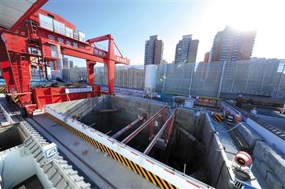 昨日,地铁12号线光熙门站全部竖井已开始施工.新京报记者 浦峰 摄