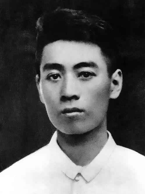 周恩来的图片:100张照片记录周恩来精彩一生(图)