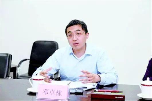 这位当年的感动中国大 如今当了县委副书记