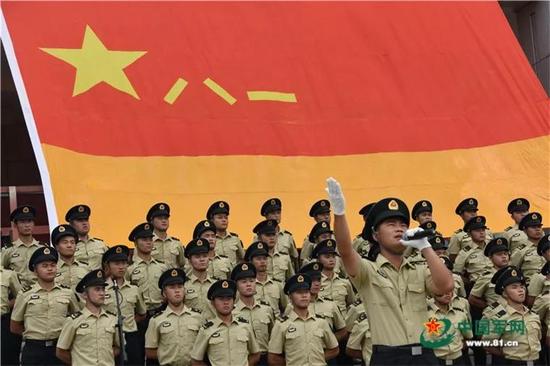 武警部队十天迎三大变:成立35年有了旗帜