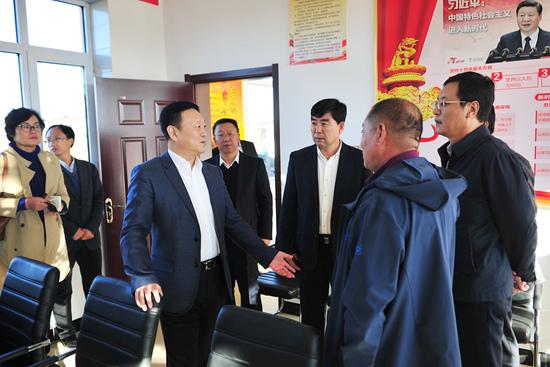 营口市委书记赵长富到盖州市宣讲十九大精神.