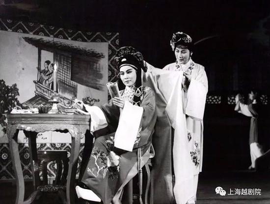 陆锦花《情探》剧照.