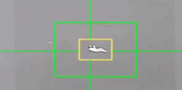 △伊朗伊斯兰革命卫队5日深夜公布其新型航天防御系统拦截敌对战斗机的视频片段