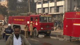 印度新德里工厂大火 救援时再次爆炸至少14人受