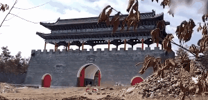 曹园大门拆除现场