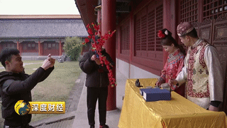 游客电影:横店旅游一年赚200亿 它的吸金攻略堪称一部大戏