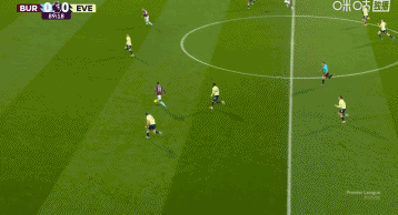 弗勒明单刀击中立柱