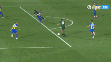 伊沃比射门偏出