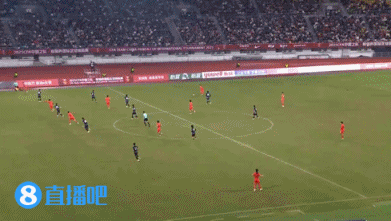 完胜！U22国足2-0韩国 拜合拉木脚后跟破门+双响韩国全场仅2射正