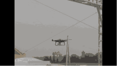  图为去年中国进行首次无人机与客机碰撞试验。（图源：中国民航网）